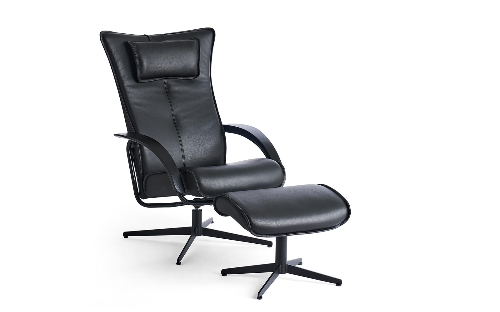 Delta Jive Black Wood lænestol S04 sokkel