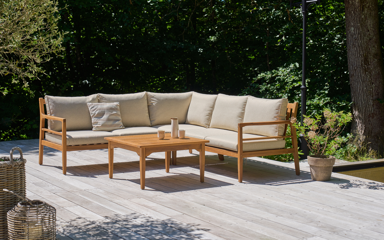 Taarbæk lounge hjørnesofa, inkl. bord - Lyst træ